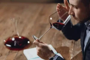 Seni Menikmati Wine: Mencicipi Anggur ala Profesional